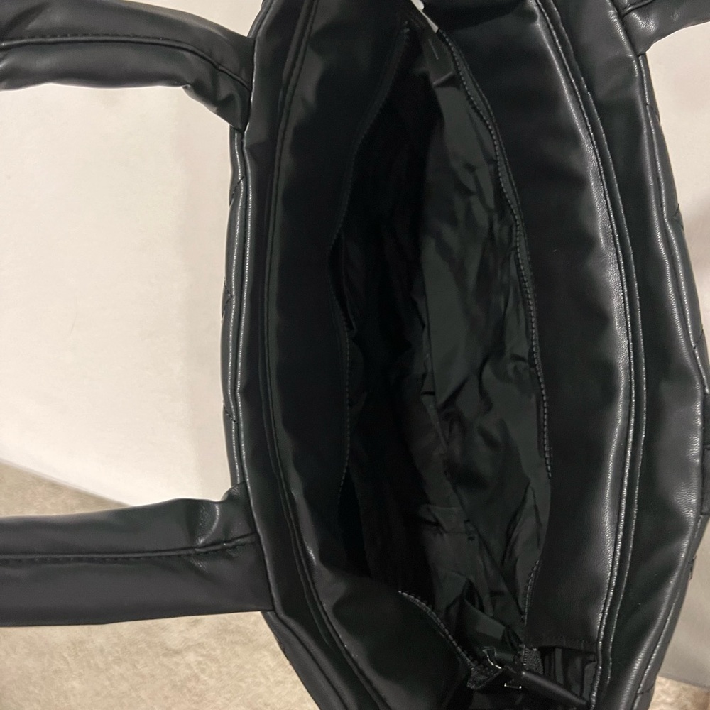Marc Jacobs Black Quilted Tote Bag - Picture 3 of 4